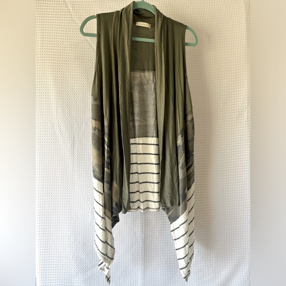 Draped Jersey Open Front sleeveless cardigan/vest; camo, stripes, Women’s large